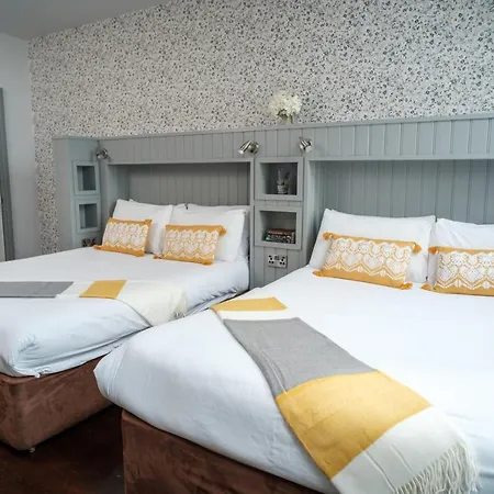 فندق مبيت وإفطار The 3*