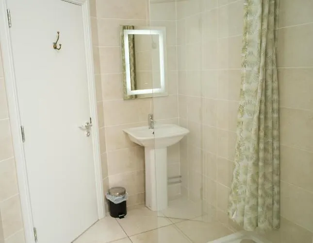 The Bed & Breakfast 3*